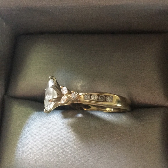Zales Jewelry | Engagement Ring Size 6 | Poshmark